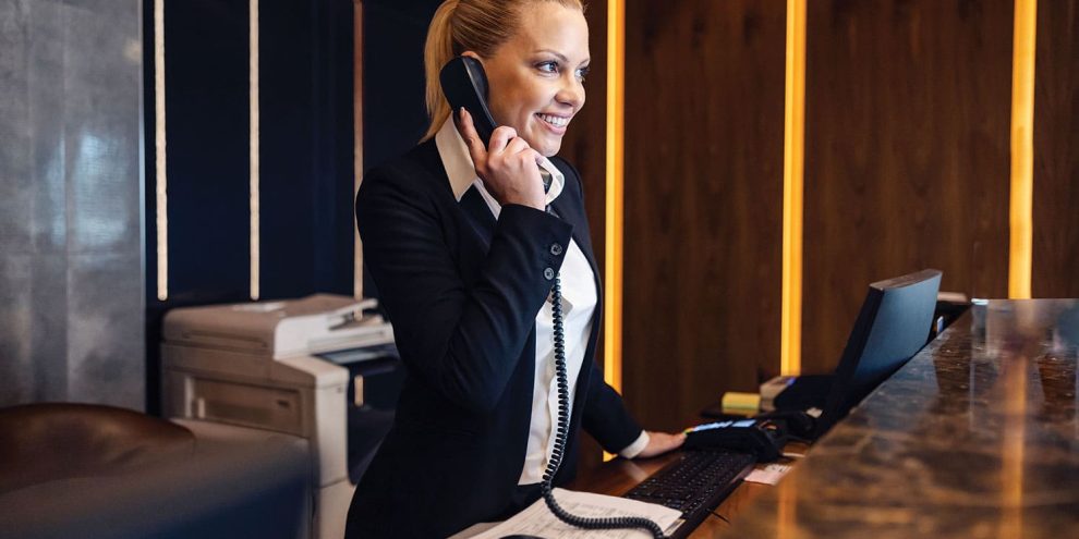 receptionist Pulizia sale attesa e reception